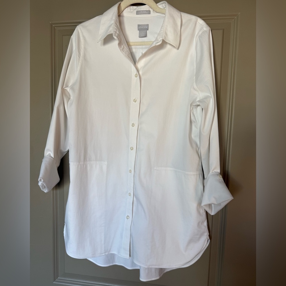 Chico's Elegant White Buttoned Long Blouse size 1 (8) no iron chic stretch 🤍